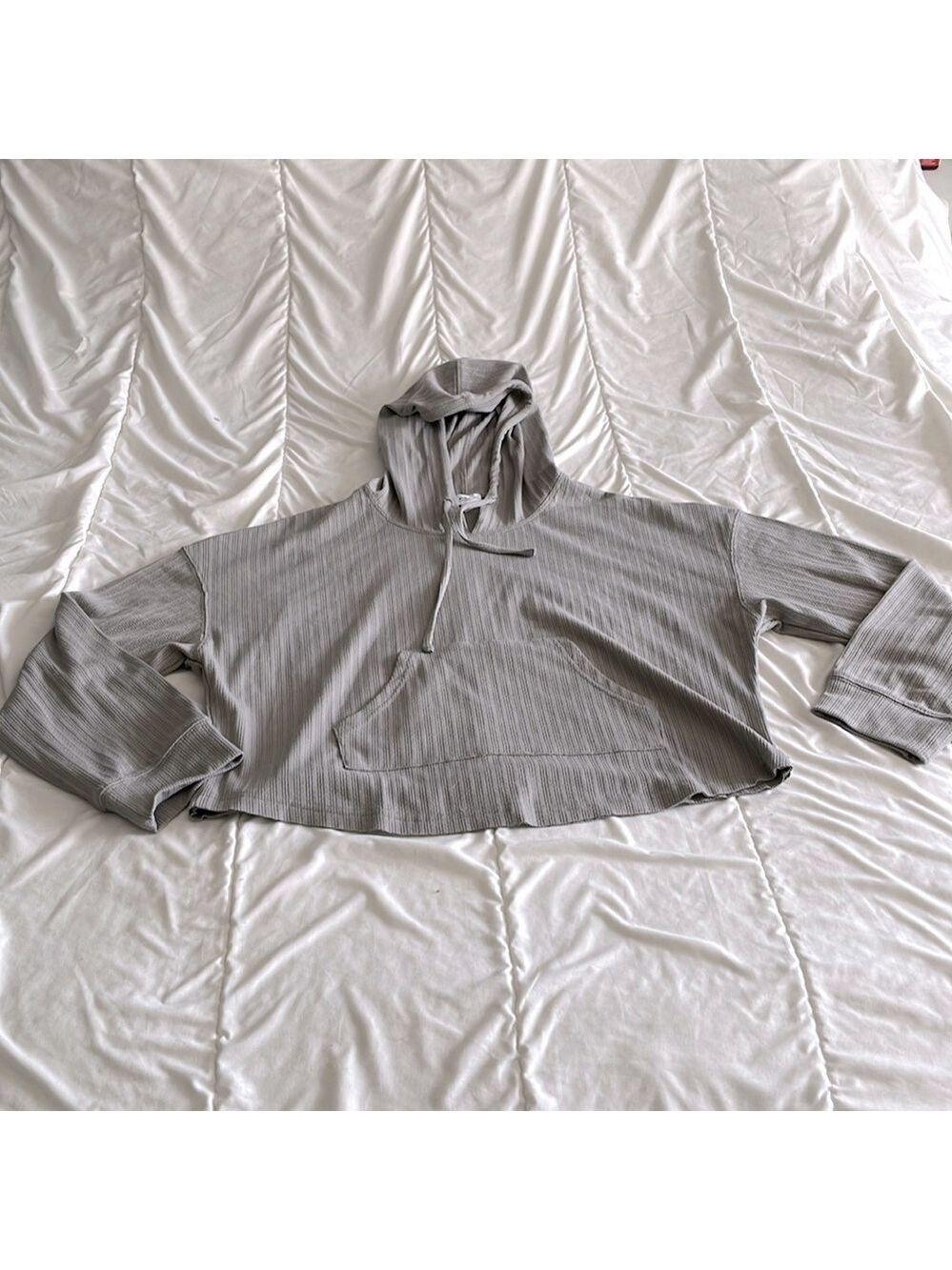 Le Lis Gray Pullover Hoodie Cropped Large